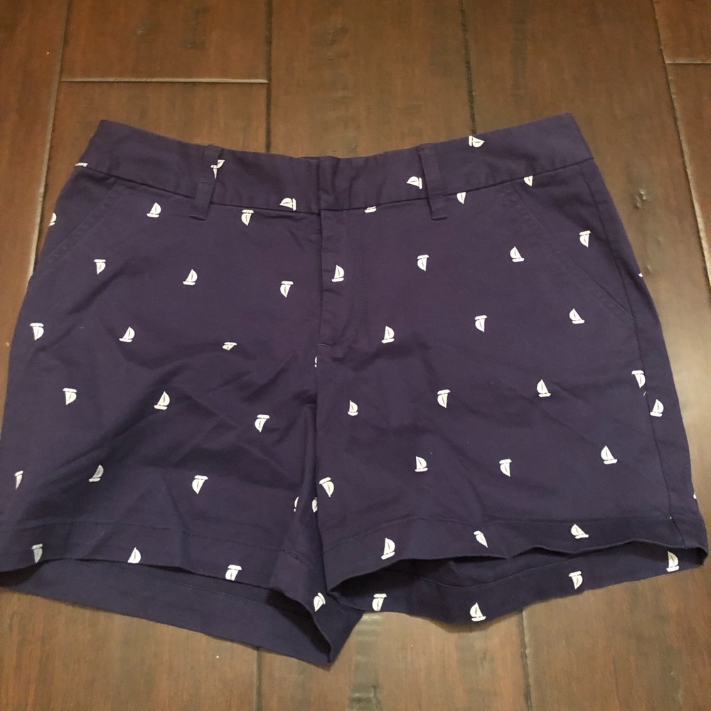 Sailboat detail shorts